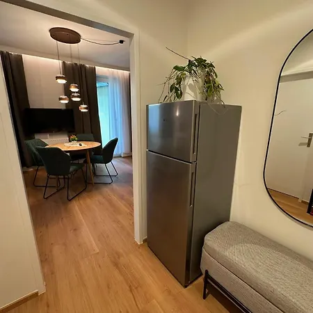 Neu Renoviertes Im Zentrum Appartamento *