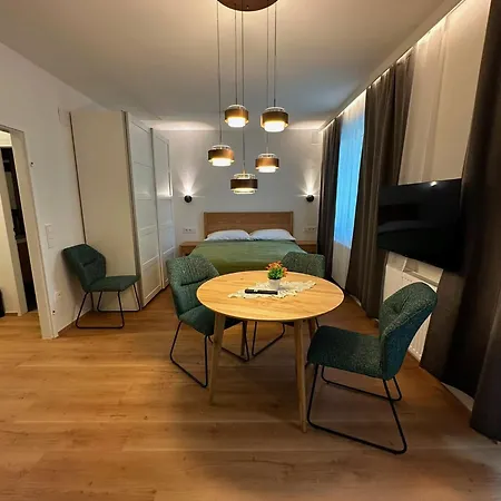 Neu Renoviertes Im Zentrum Appartamento *